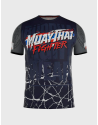 Camiseta Buddha Fighter diseño con la bandera de Tailandia, azul marino con mangas grises y detalles de tigres orientales.