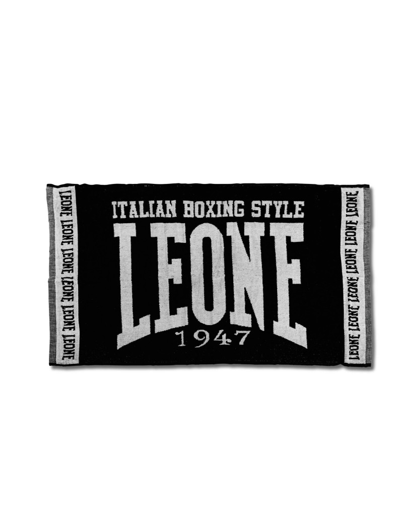 Leone 1947 Black Towel | Sports Towel for Boxing, MMA and the Gym