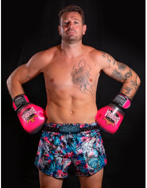 Buddha Titanium Pink and Black. Gloves for intense training.